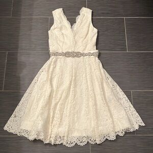 Vera Wang Women’s White Lace Mid Length Belted Dress Sz‎ 10 Beach Wedding Cruise